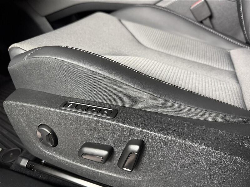 Škoda Enyaq 60 LED Matrix Tepelko Assist - fotka 22 z 50
