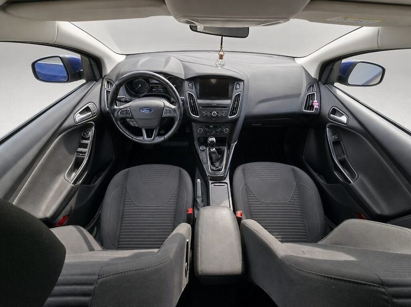 Ford Focus (2016) 1.0 Ecoboost Titanium - fotka 13 z 23