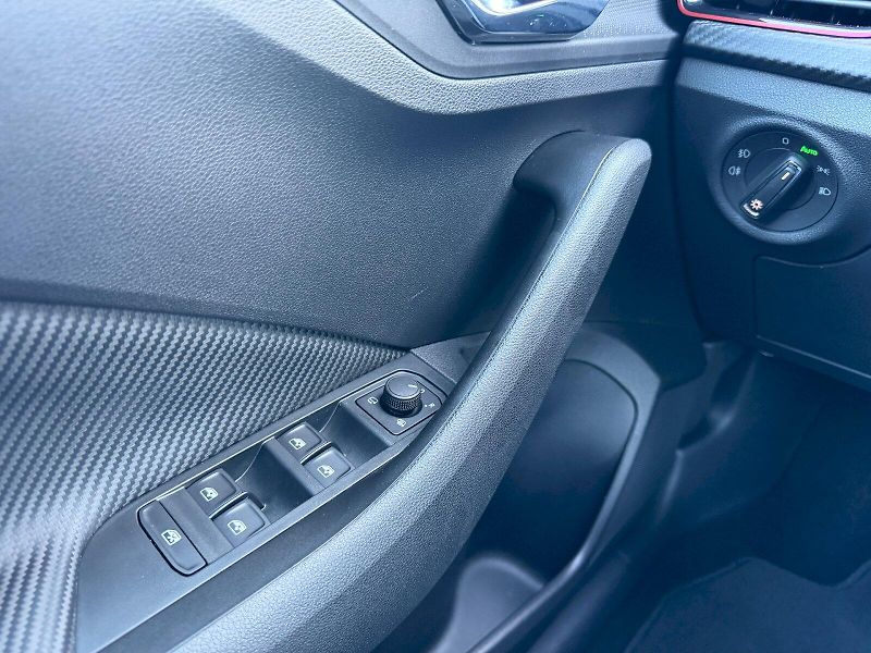 Škoda Kamiq (2025) 1.0 TSI 85kW DSG Monte Carlo - fotka 10 z 35