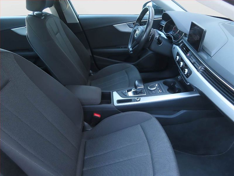 Audi A4 (2016) 2.0 TDI, Automat, Navi - fotka 9 z 19