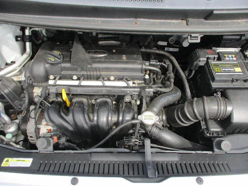 Kia Venga (2011) 1,4i - fotka 11 z 11