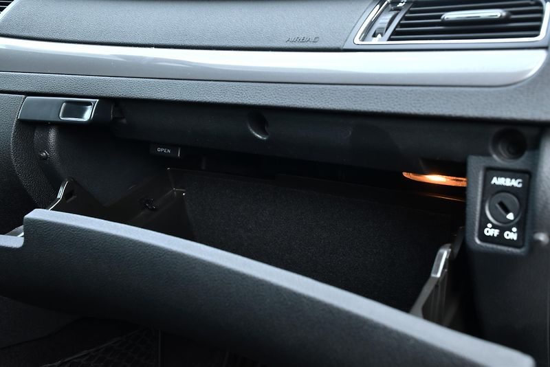 Škoda Superb 1.6 TDi 6st,KLIMA,NAVI,PDC,ALU - fotka 33 z 39