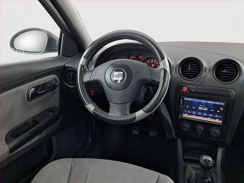 Seat Ibiza (2003) 1.4 16V, po STK, CZ doklady - fotka 7 z 16