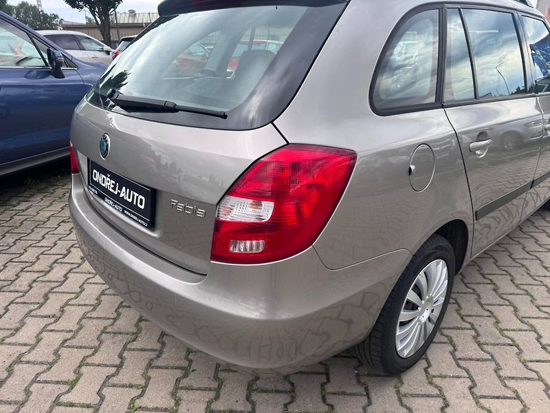 Škoda Fabia (2008) 1,4 16V 63 KW 1. MAJ STK - fotka 11 z 46