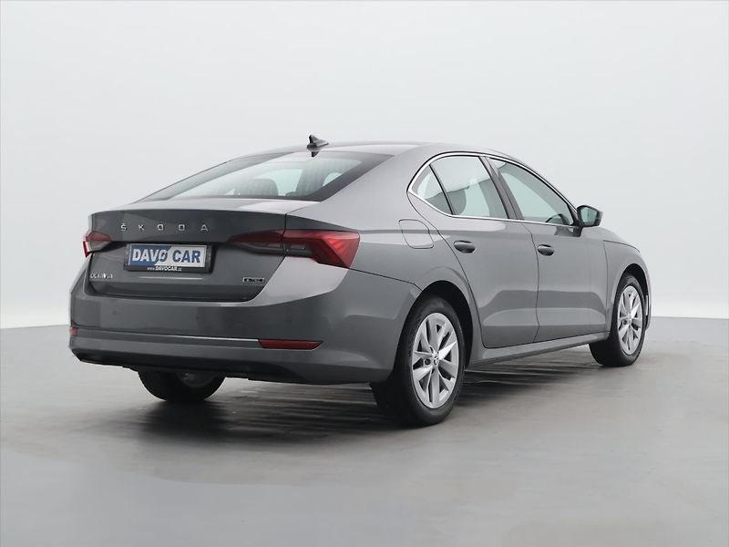 Škoda Octavia 1,5 e-TEC DSG CZ Style Matrix - fotka 7 z 31