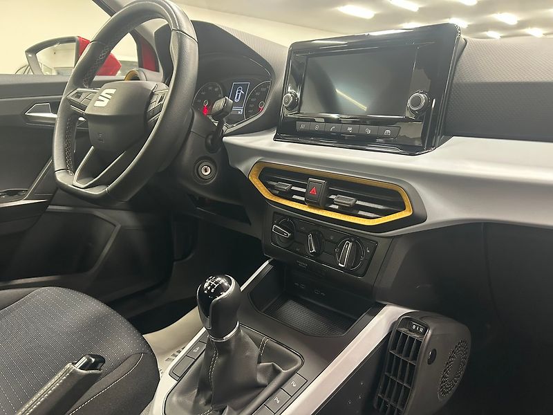 Seat Arona (2022) 1.0 TGI MAN Style 2020 | Záruk - fotka 22 z 45