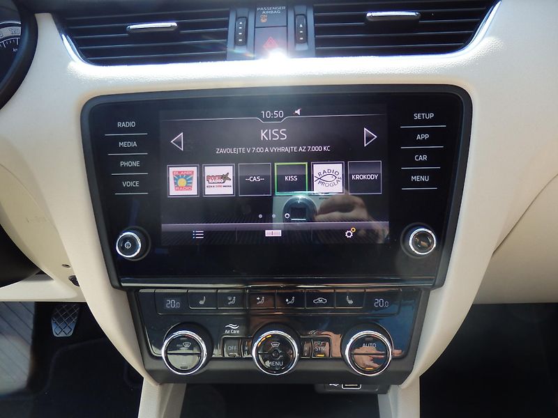 Škoda Octavia 1.6 TDI KLIMATIZACE, 4x4 - fotka 13 z 17