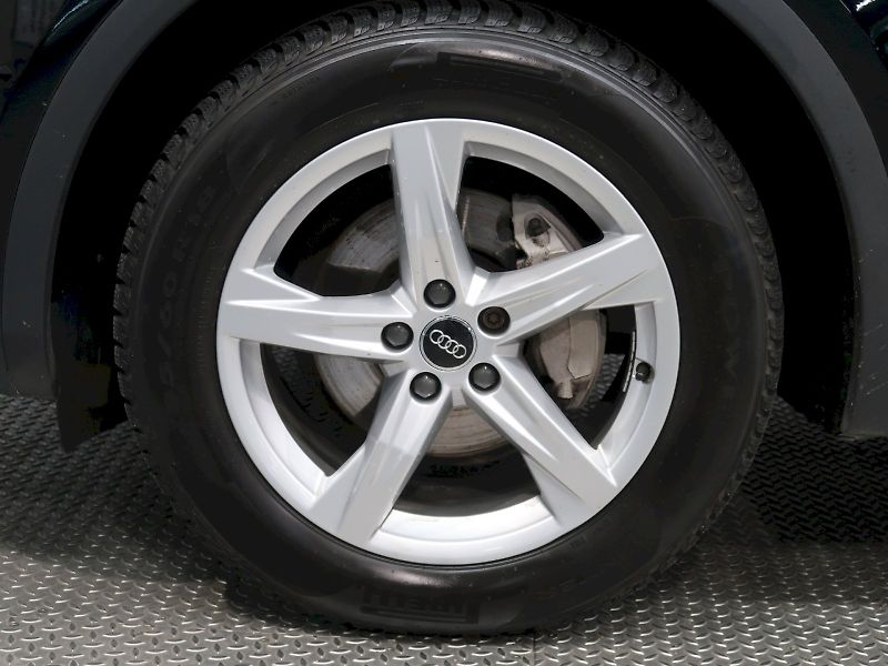 Audi Q5 (2018) 2.0TDI 100KW - fotka 12 z 32