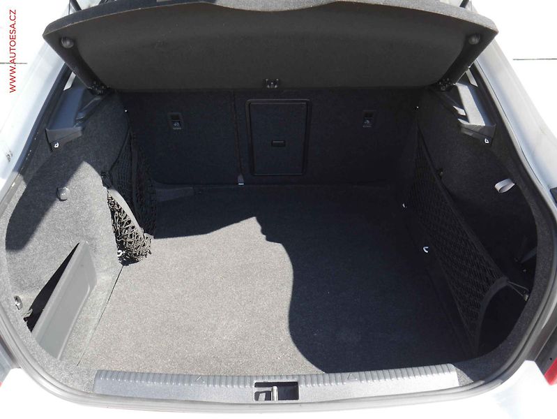 Škoda Octavia (2018) 1.6TDi, ČR, Ambition, LED - fotka 7 z 17