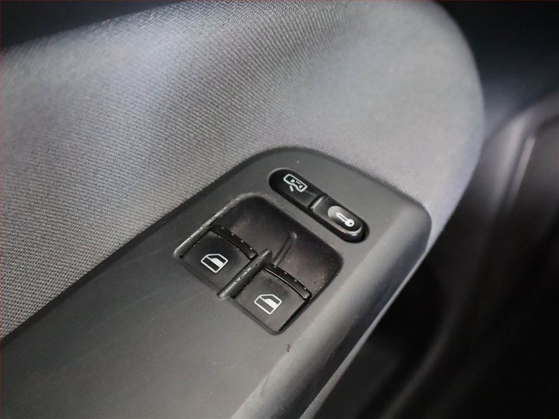 Škoda Octavia (2009) 1.6, Serv.kniha - fotka 15 z 18