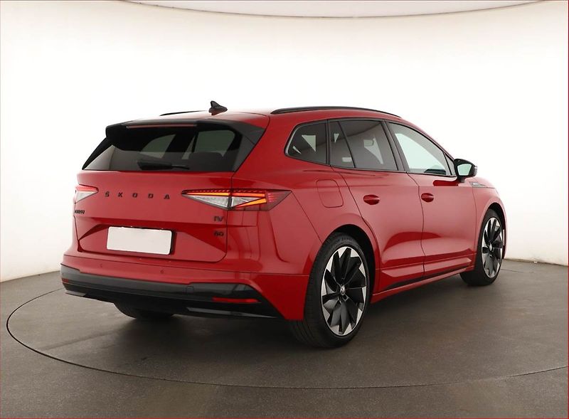 Škoda Enyaq (2022) Sportline iV 80 (82 kWh) - fotka 5 z 20