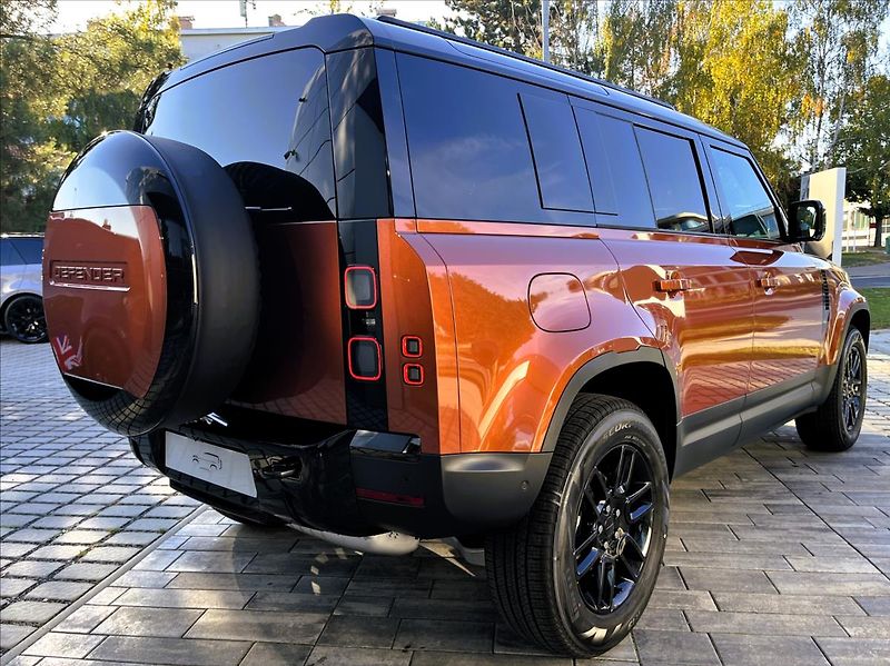 Land Rover Defender (2026) 110 D200 S - fotka 9 z 30