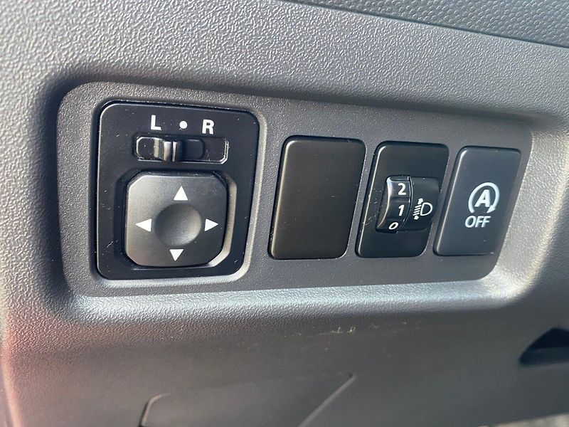 Mitsubishi Space Star (2015) 1.0 52kW - fotka 10 z 17