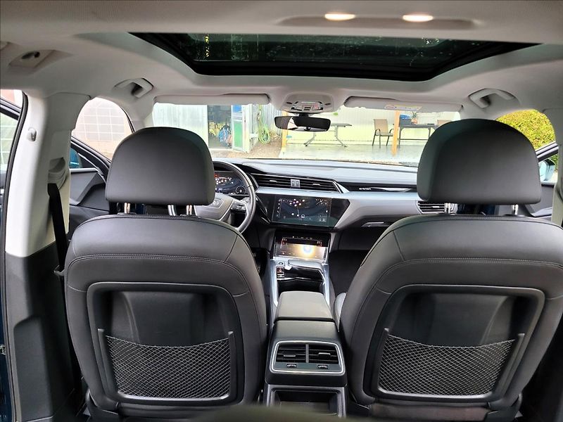 Audi e-tron 0,0 55,95KWH,4x4,SOH 90,6% - fotka 41 z 50