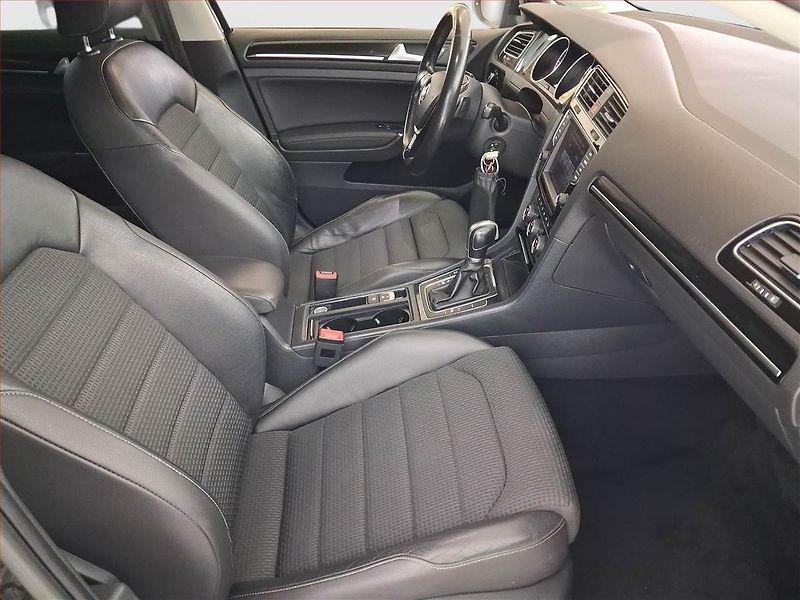 Volkswagen Golf (2014) Highline 2.0 TDI, Automat - fotka 9 z 21