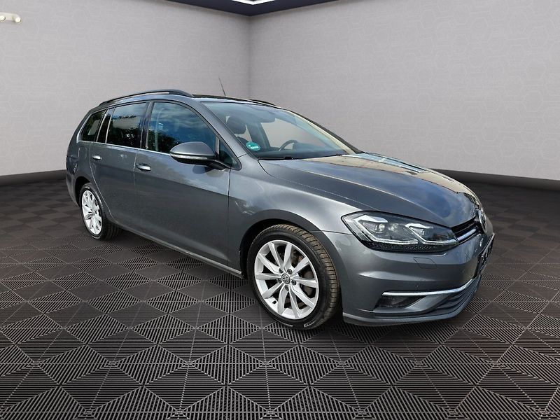 Volkswagen Golf (2017) 2,0TDI 110kw Highline - fotka 1 z 26