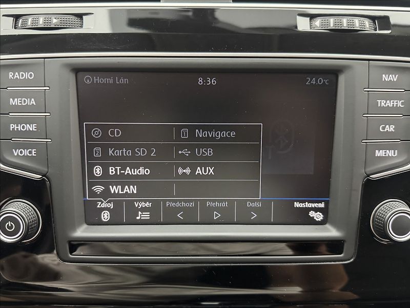 Volkswagen Golf 1,6 DSG DPH HIGHLINE 2XKOLA ČR - fotka 14 z 41