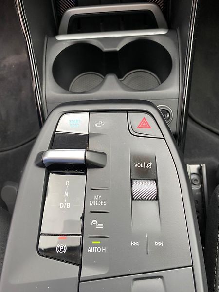 BMW iX1 (2023) SPORT 30, + zimní sada kol - fotka 23 z 27
