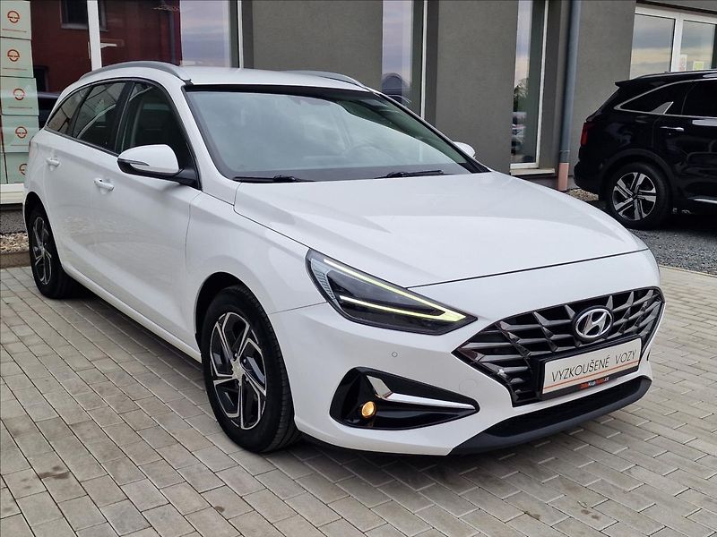 Hyundai i30 1.0 T-GDI Comfort,ČR,1.Maj. - fotka 3 z 49