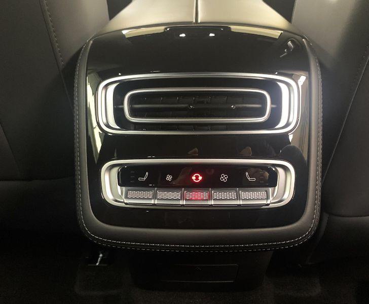 Omoda 9 (2025) Omoda 9 PHEV Premium  - fotka 15 z 31