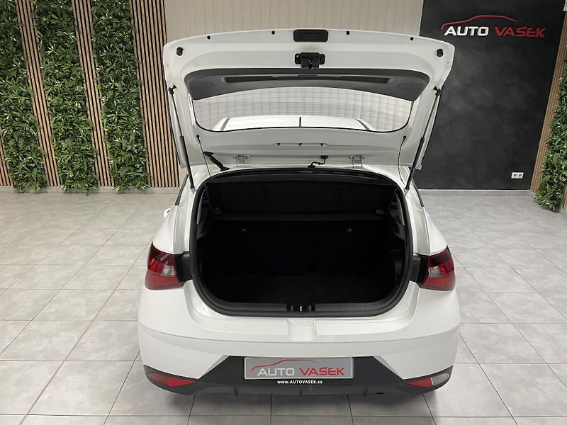 Hyundai i20 1.2 i ČR  1.MAJ.SERVISKA - fotka 23 z 23