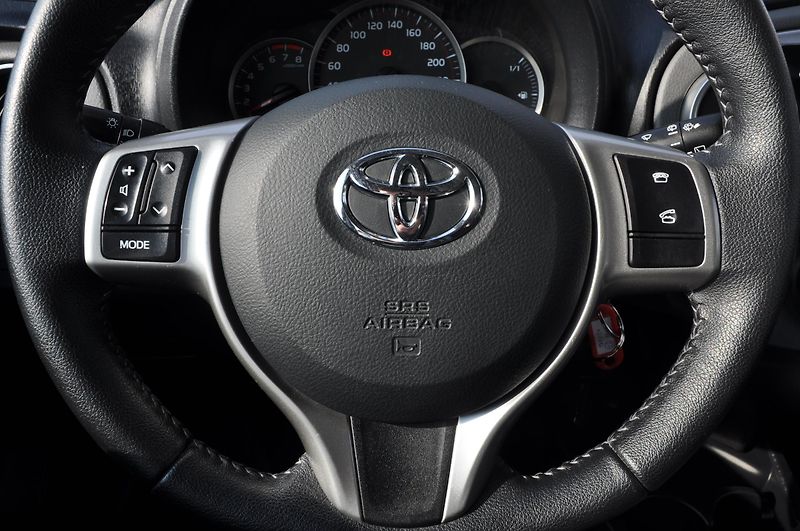 Toyota Yaris 1.33VVT-i 73kW - fotka 11 z 16