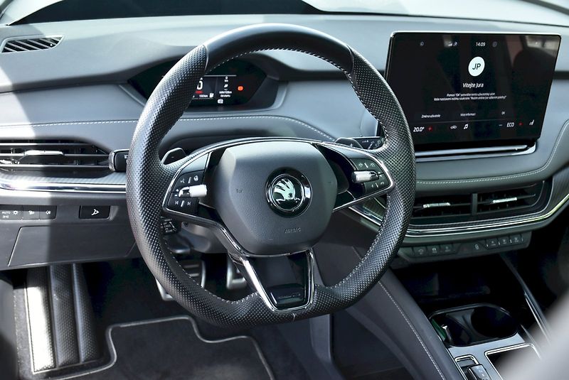 Škoda Enyaq (2022) 80 Sportline 150kW - fotka 11 z 35