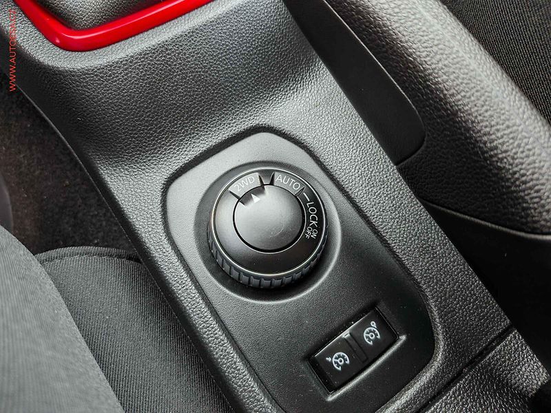 Dacia Duster (2019) 1.3 TCe, 2.maj,ČR, AC, navi - fotka 15 z 19
