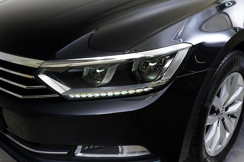Volkswagen Passat - fotka 9 z 24