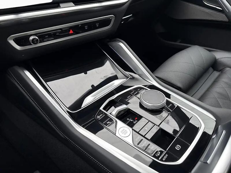 BMW X6 xDrive30d M-Sport Pano NezT Ve - fotka 9 z 10