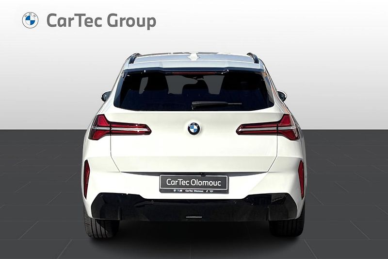 BMW X3 xDrive 40d - fotka 5 z 9