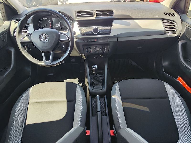 Škoda Fabia 1.2 TSI/66kW Ambition - fotka 11 z 21