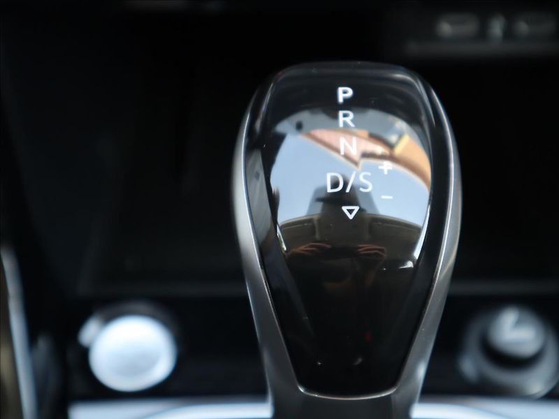 Volkswagen T-Cross 1,0 TSi Style LED Virtuál Kame - fotka 27 z 37