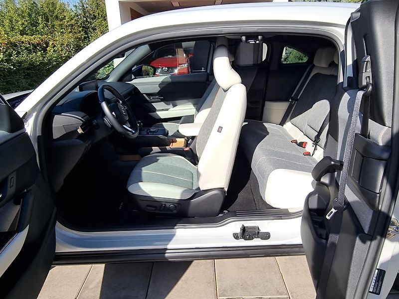 Mazda MX-30 (2021) e-SKYACTIV,MATRIX,NAVI,ZÁRUKA - fotka 19 z 41