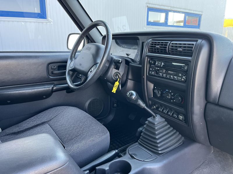 Jeep Cherokee (2000) 2.5 TD - fotka 9 z 14