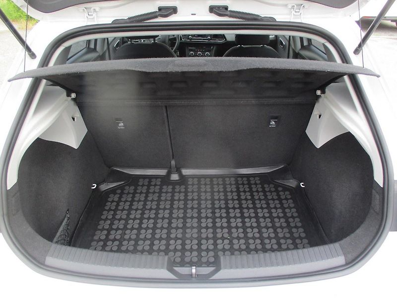 Seat Leon 1,2TSi 77kW STYLE FULL LED - fotka 38 z 48