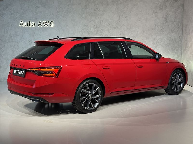 Škoda Superb 2,0 TDi  Sportline LED Virtual - fotka 8 z 48