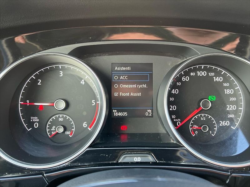 Volkswagen Touran 2,0 TDi 110kW 7DSG HIGHLINE  R - fotka 16 z 25