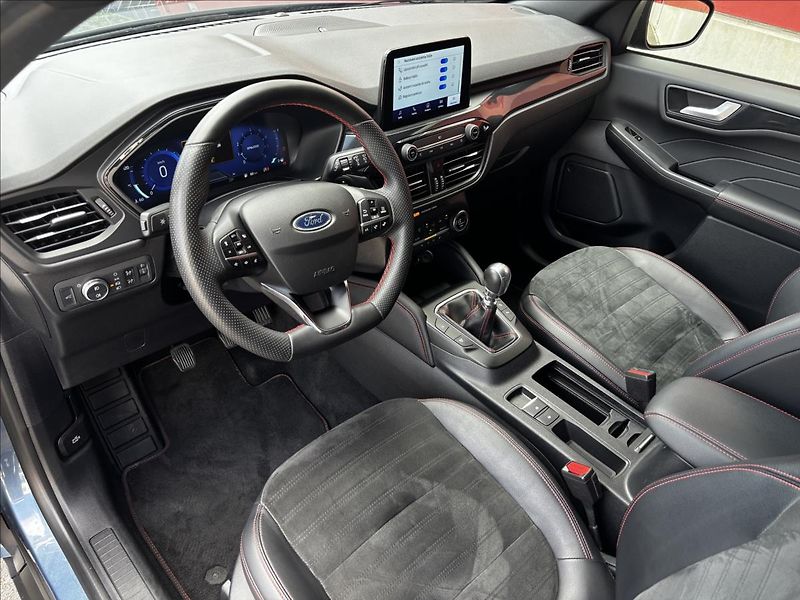 Ford Kuga 1,5 EcoBoost 110kW ST-Line - fotka 19 z 34