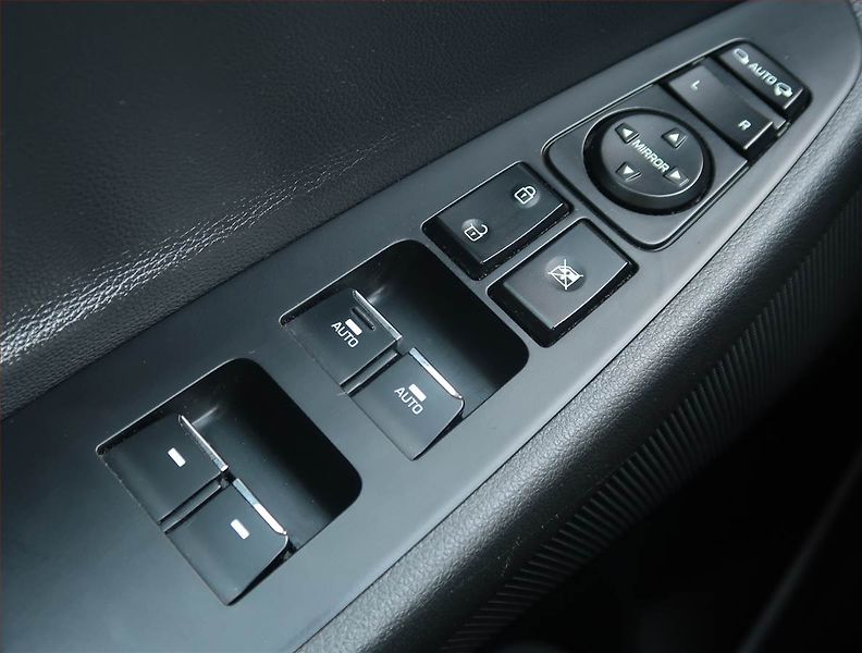 Hyundai Tucson (2019) 1.6 T-GDI, Serv.kniha - fotka 18 z 19