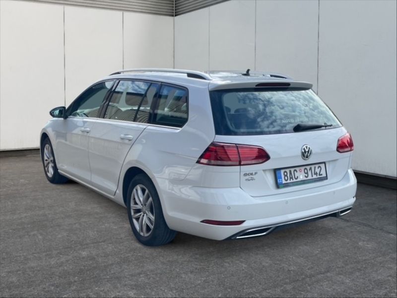 Volkswagen Golf 1,5 TSI Evo Highline - fotka 4 z 11