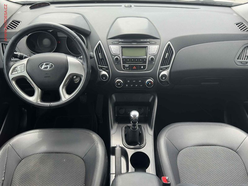 Hyundai ix35 (2012) 1.6GDi, ČR, AC, TZ - fotka 8 z 21