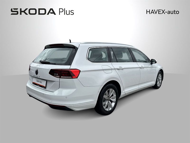 Volkswagen Passat (2021) Variant 2.0 TDI DSG Business - fotka 2 z 34