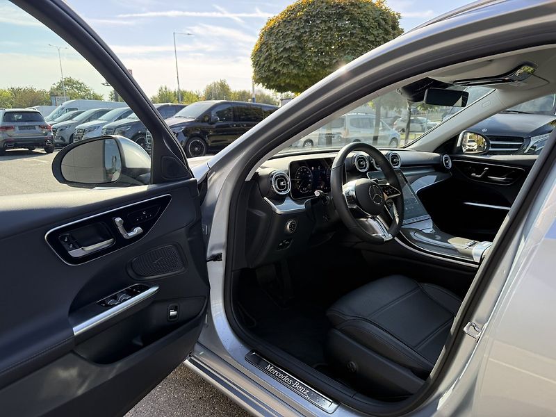 Mercedes-Benz Třídy C (2025) 220 d 4MATIC kombi - fotka 19 z 40