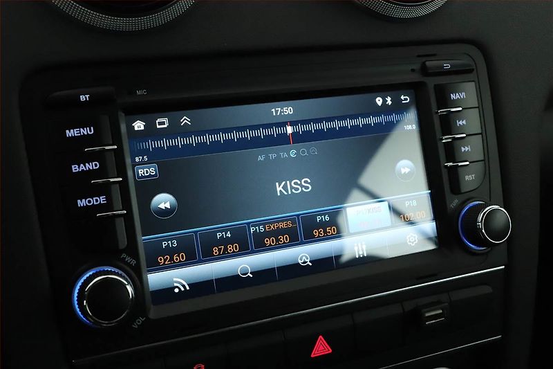 Audi A3 (2011) 1.8 TFSI, Tempomat - fotka 9 z 15