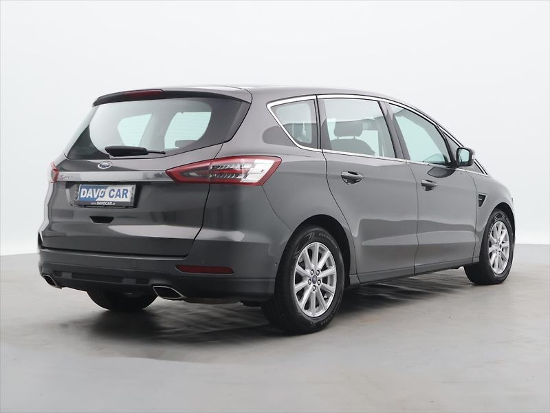Ford S-MAX 2,0 TDCI 132kW Titanium - fotka 7 z 34