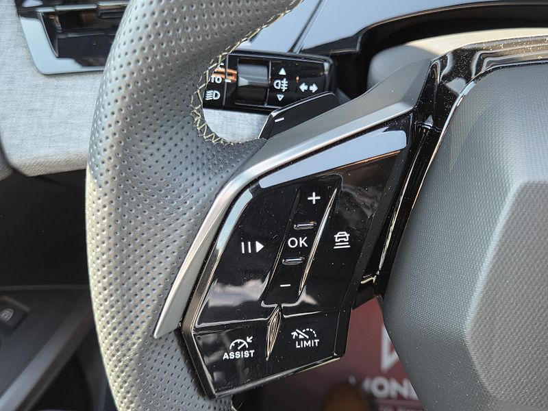 Peugeot 3008 (2025) GT Hybrid e-DCS 145  - fotka 27 z 31