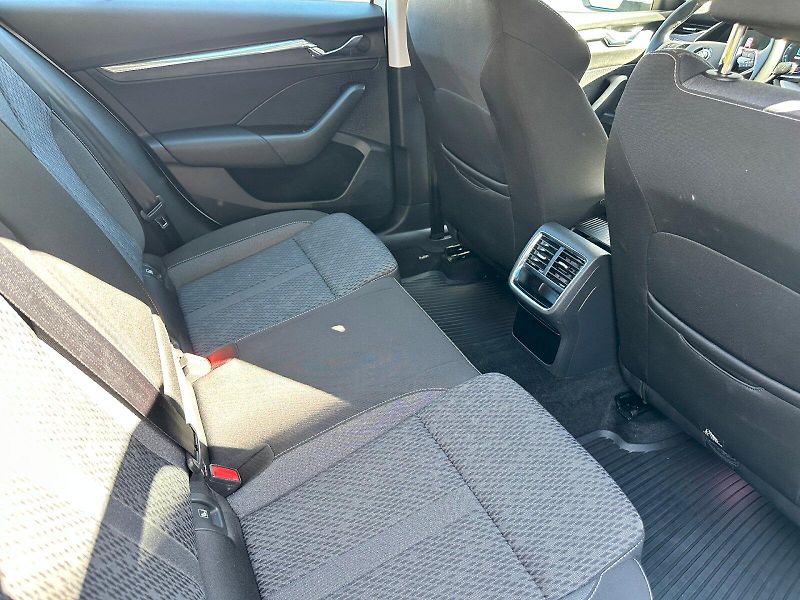 Škoda Octavia (2022) 2.0 TDI 110kW DSG Style Combi - fotka 21 z 21