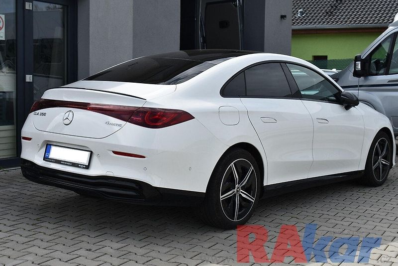 Mercedes-Benz CLA 350 EQ 4matic, Premium+/5let z - fotka 4 z 28