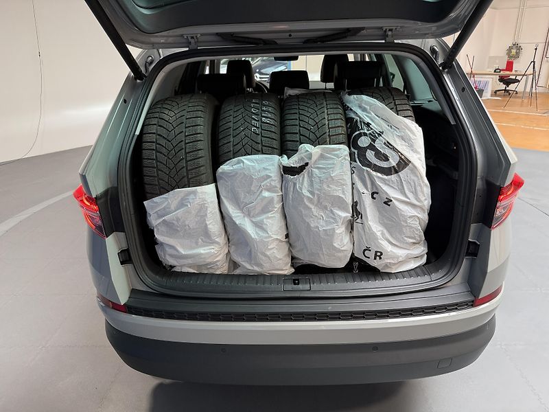 Škoda Kodiaq 2.0 TSI 140 kW Style 4x4 DSG - fotka 19 z 21